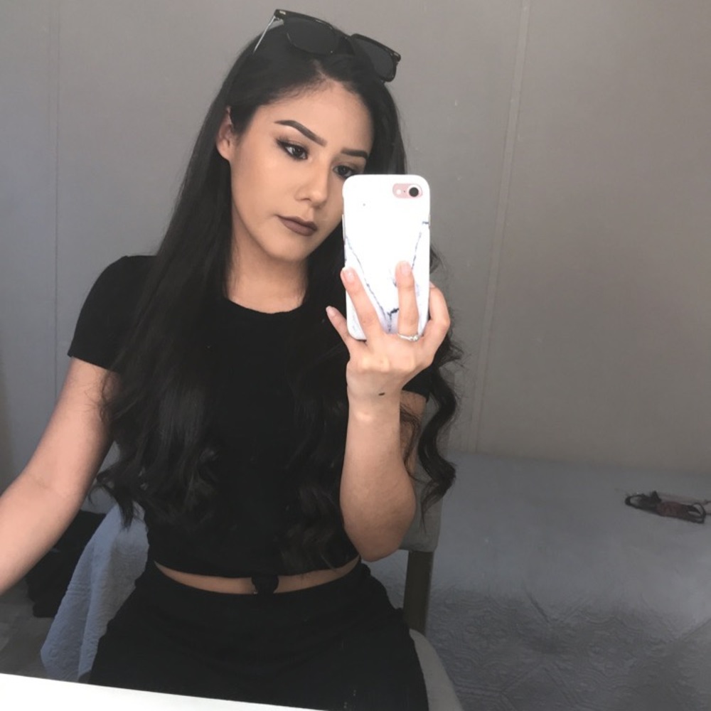 Meet your Posher, Ana